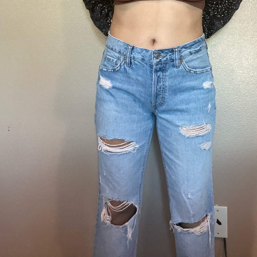 Garage Style High Rise Distressed Light Wash Jeans Size 27 - Picture 3 of 6